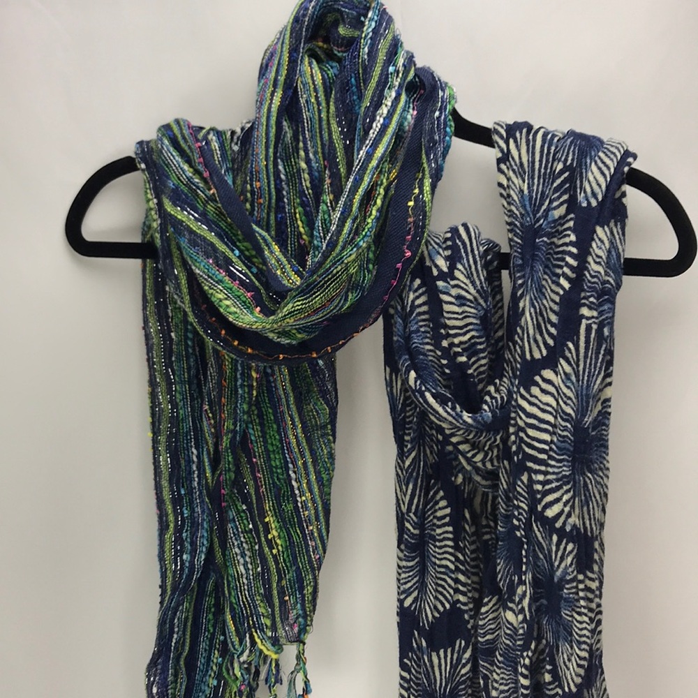 Scarfs ! ☃️☔️❄️✨ - Picture 2 of 4